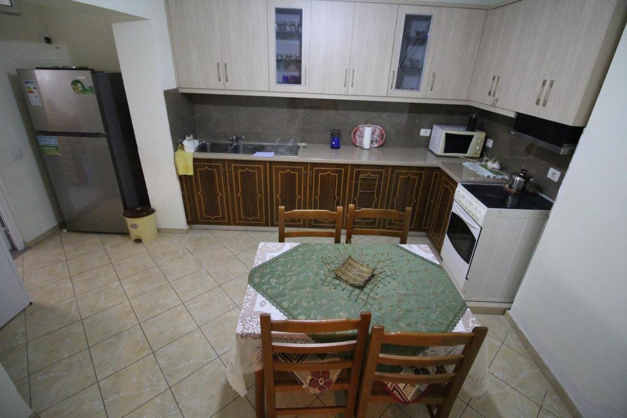 Mona'S Apartments Sarande Exterior photo